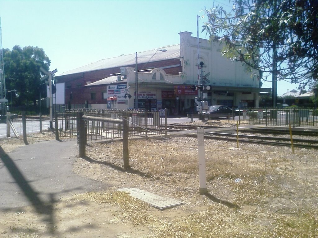 Level crossing, Fussell Place by iiaann