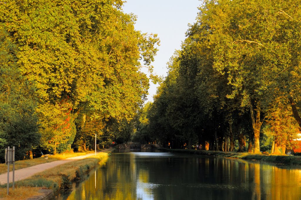 Canal de Garonne - Moissac, Tarn-et-Garonne, Midi-Pyrénées, Francie 2009 by Canalous Guidemar