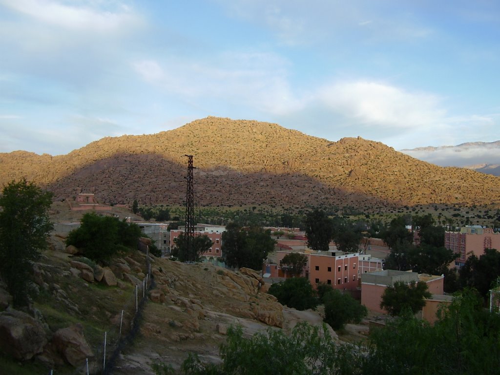 Tafraoute and Mountains by elakramine