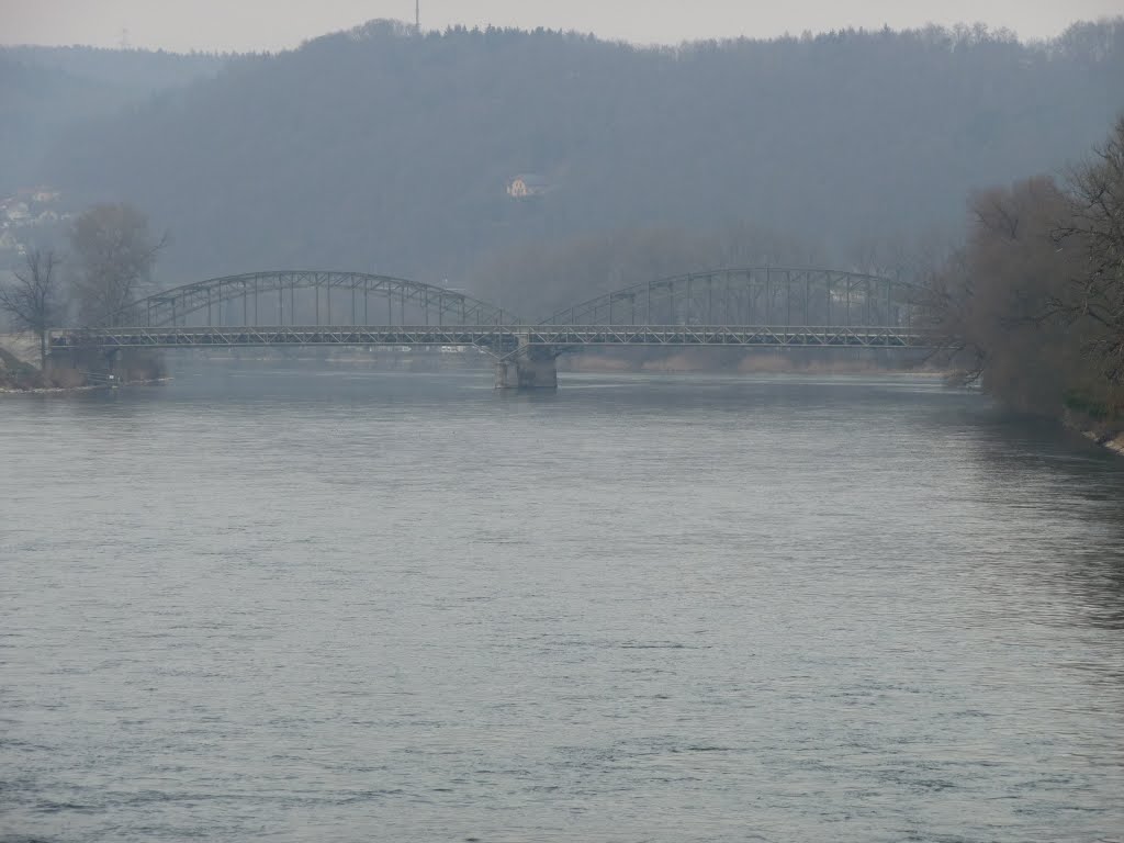 Die unterste Strassenbrücke über die Aare by bienenritter