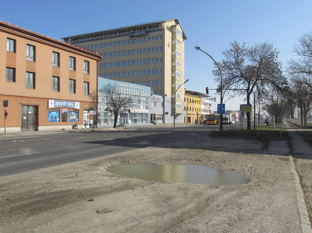 201303050913 Miskolc, a Károly szálloda a 3-as főúton (József Attila utca) by Harmadik