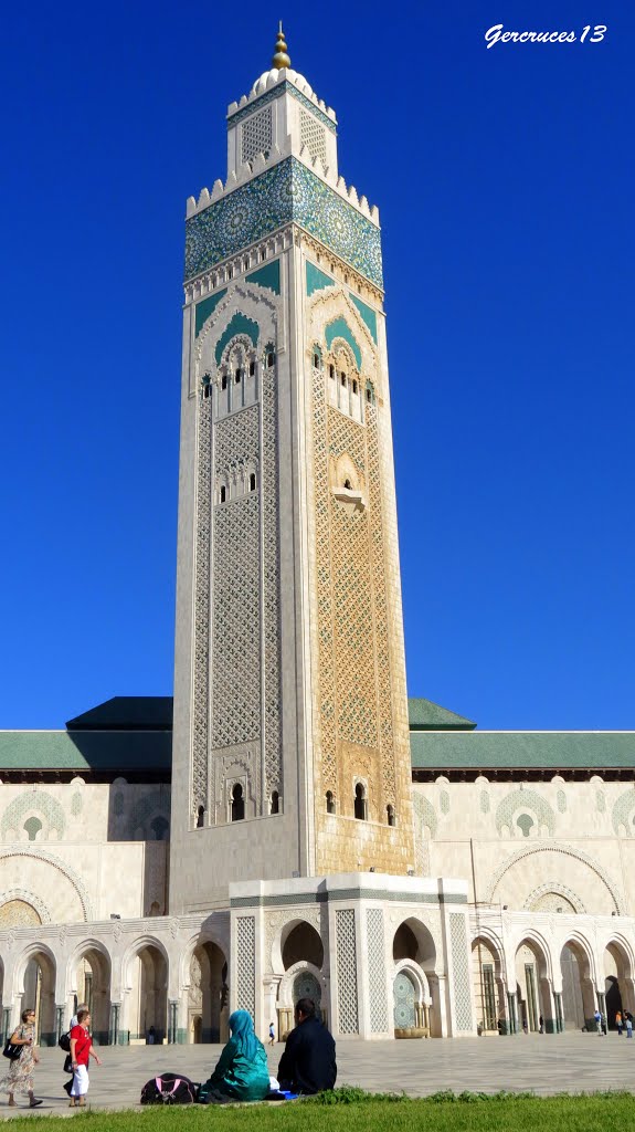 Mezquita Hassan II by Germán Cruces