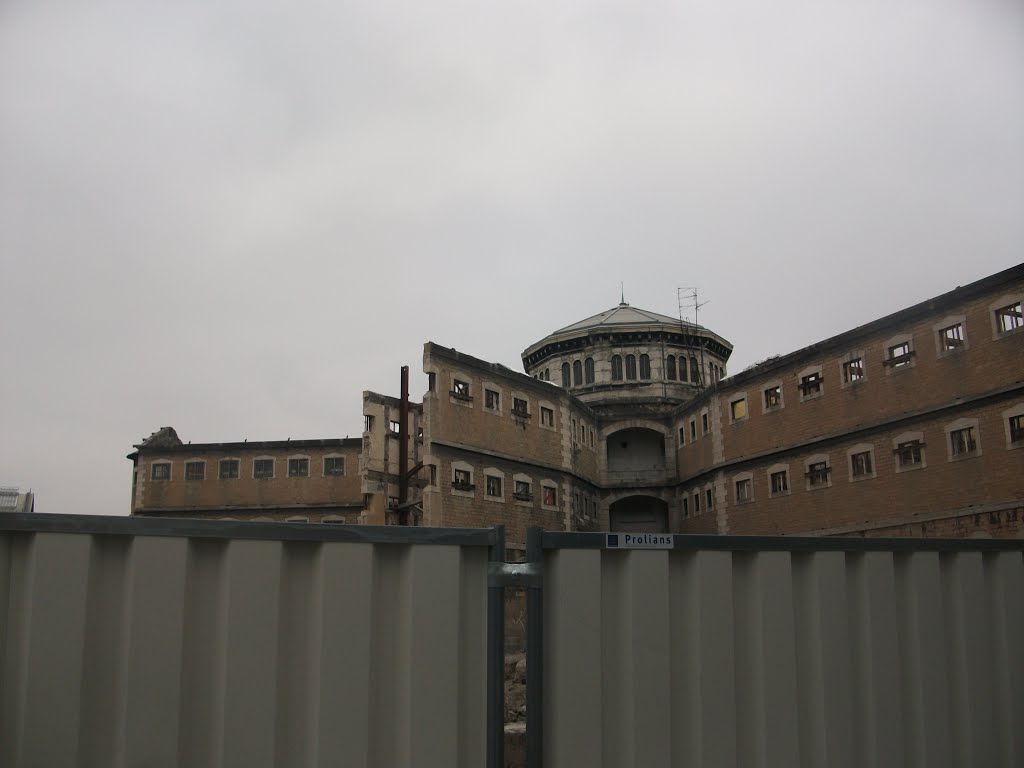 Ancienne prison saint paul lyon by Salomon BARZILAI & Jerome IBY