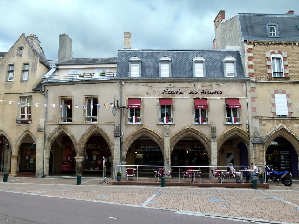 CARENTAN (Basse Normandie-Manche). France. 2012. 103. Arcadas medievales. by Carlos Sieiro del Nido