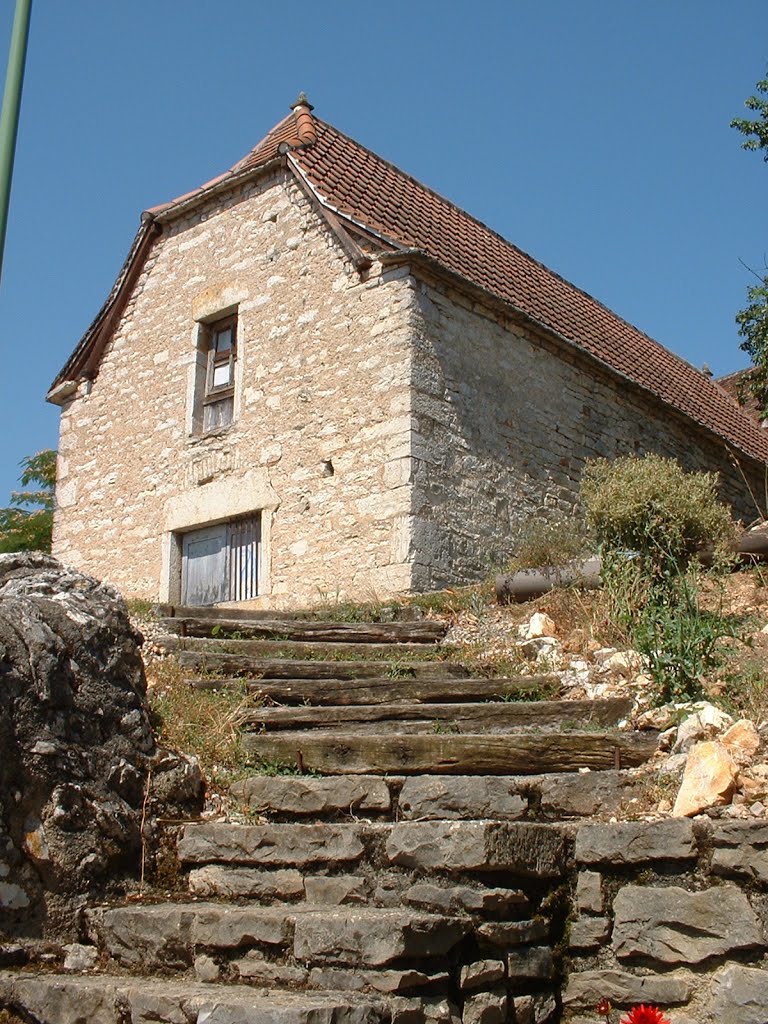 Belle demeure à Sauliac sur Célé by Yann LESELLIER