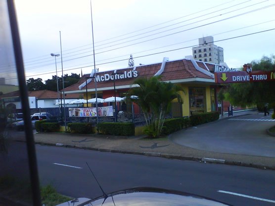 Mc Donald's by Jeferson Ferreira