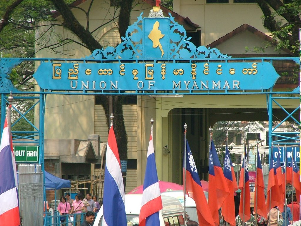 Burma/Thailand Border by stecox1