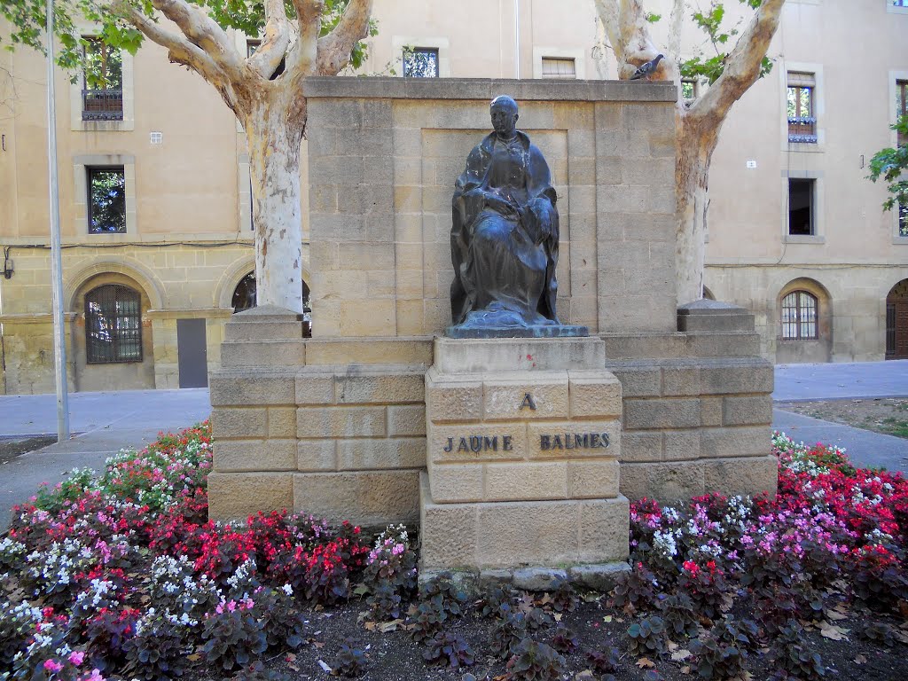 Vic: monument a Jaume Balmes by Pedro Salcedo i Vaz