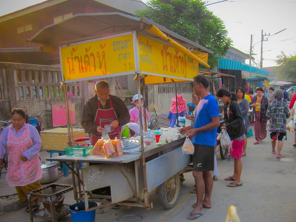 Life at Phimai morning market by SRC OSK109