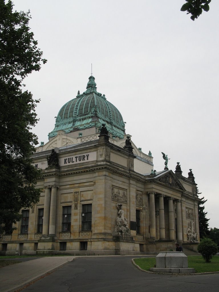 Dom Kultury (ex Oberlausitzer Ruhmeshalle) by Philemon