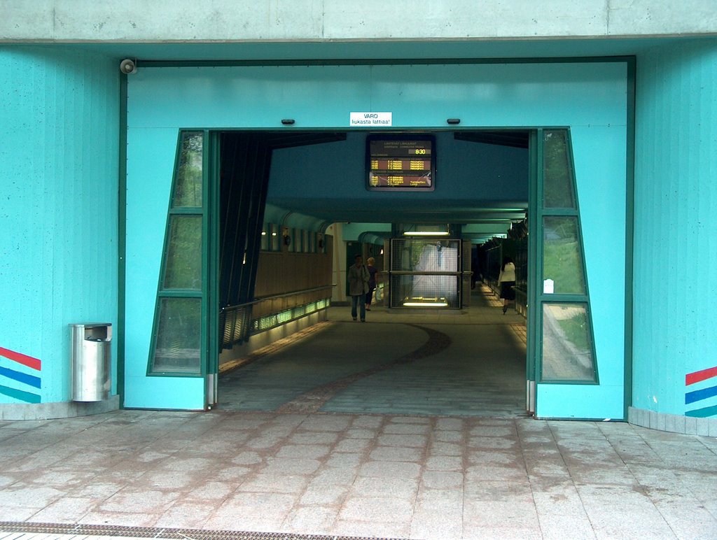 The Underpass to the Railway Station by Annelis