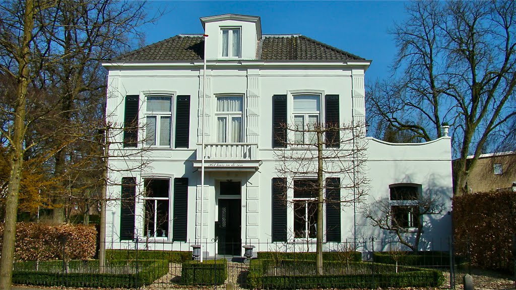 Het huis in de zon @ Apeldoorn by Agnes v.G.