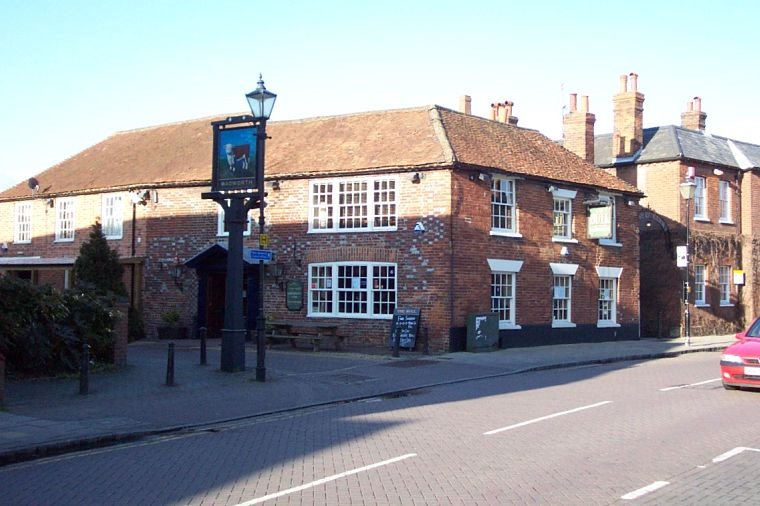 The Bull, Theale by fencer_js@yahoo.com