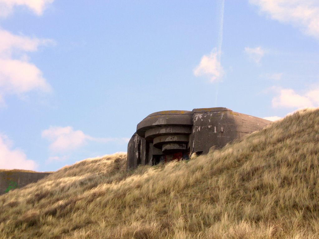 Scheveningen Bunker WO2 by ZeeD