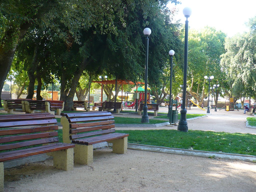 Otra vista de la plaza by EminenceChile