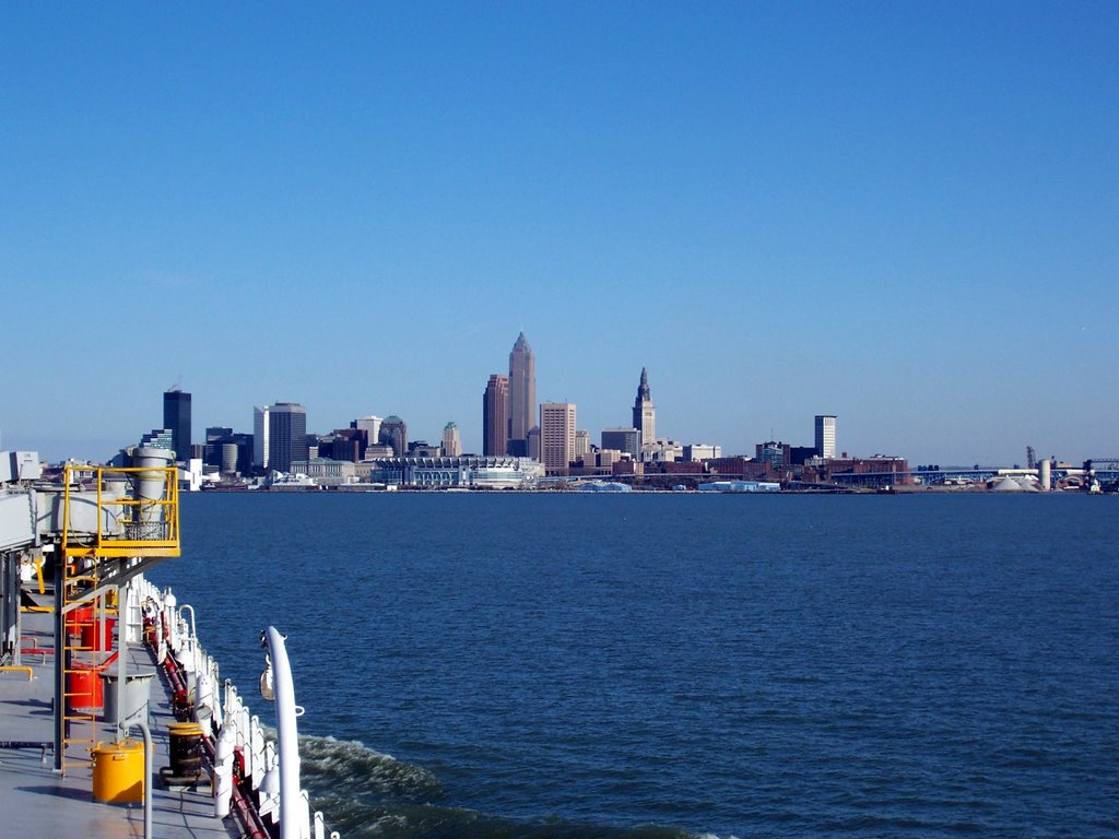 Cleveland from the lake by Guillaume Saindon