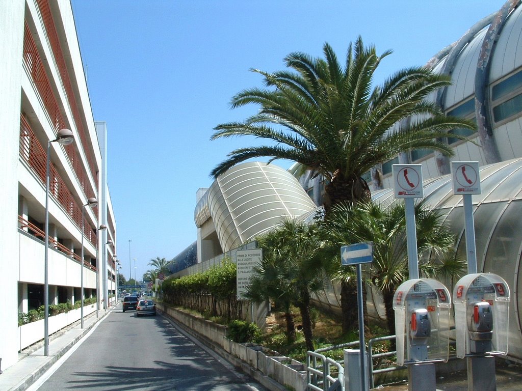 Aeroporti di Roma_Fiumicino by szumano