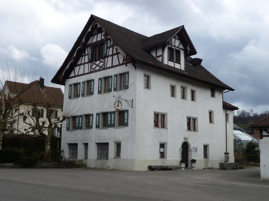 Haus im Zentrum by bienenritter