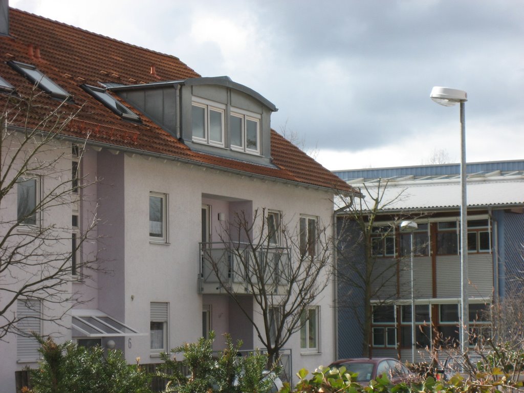 Stuttgart-Vaihingen, An der Betteleiche mit Blick auf die Pfaffenwaldschule, 22.03.2008 by Ypsioca