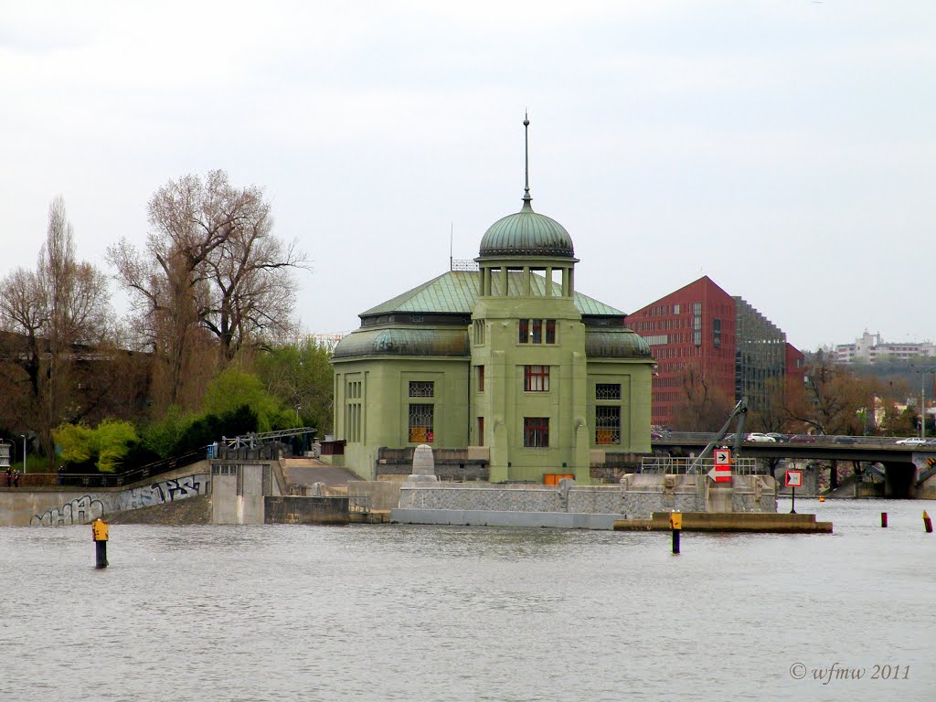 Praag / Prague / Praha, river Moldau (Vltava) by © wfmw