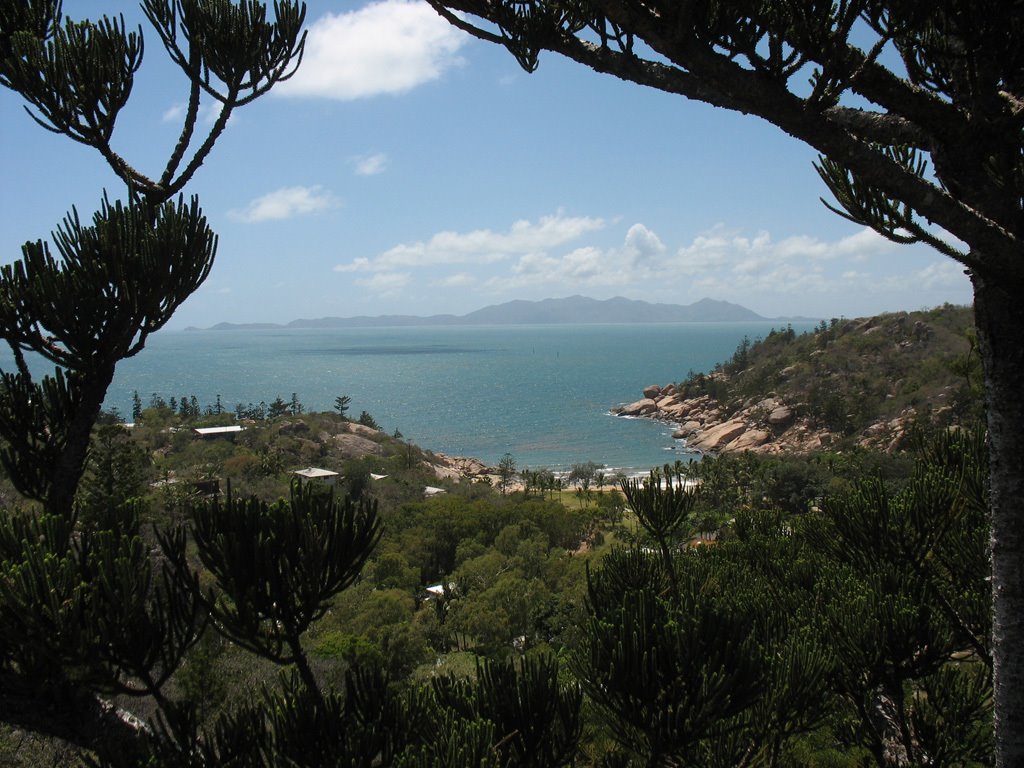 Magnetic Island - Alma Bay by alu