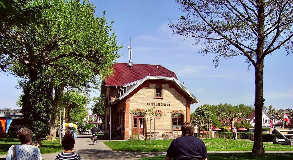 "Alter Bahnhof" in Unteruhldingen / Uhldingen-Mühlhofen, Schwaben, Bodenseekreis, Baden-Württemberg by Dachsbracke