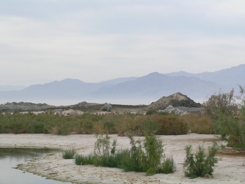 Salton Sea Near Visitor Center by AZ_Ferd