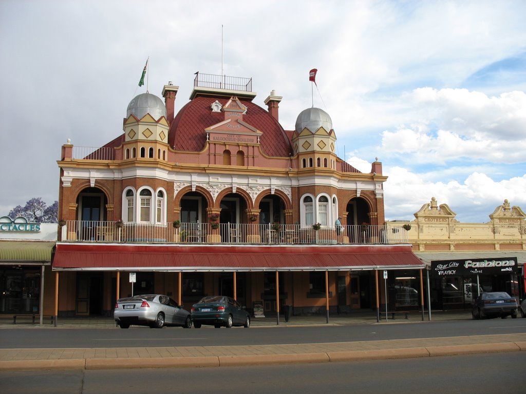 York Hotel - Kalgoorlie by H T W Gay