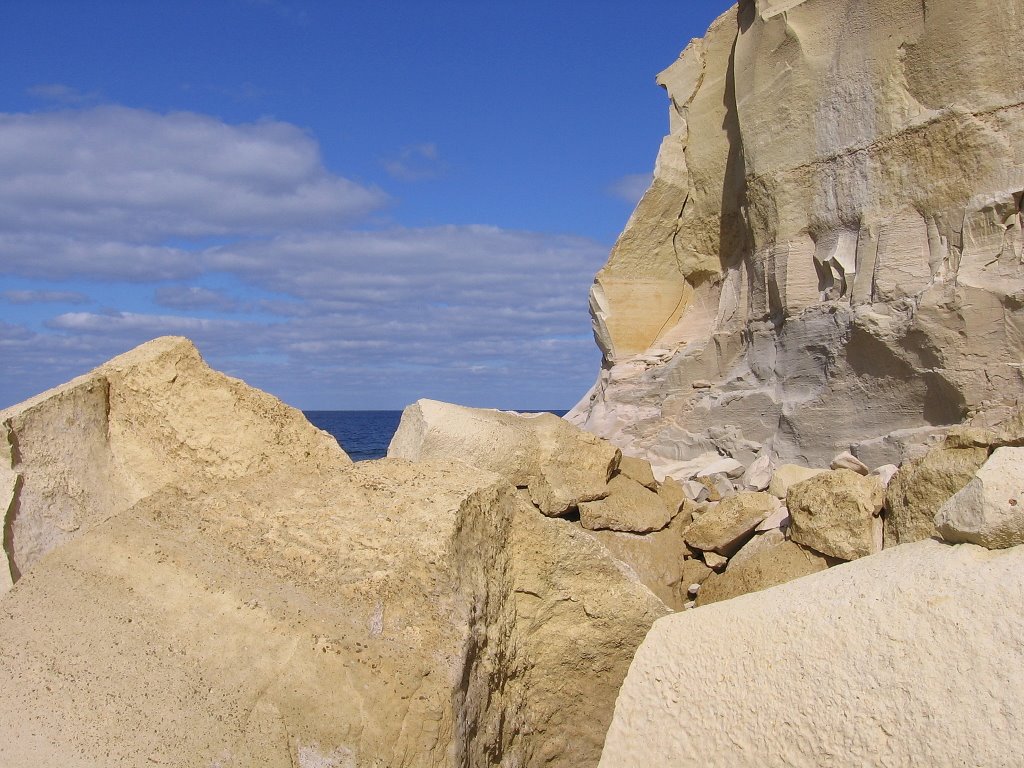 Fallen rocks near Masalforn by morganjake