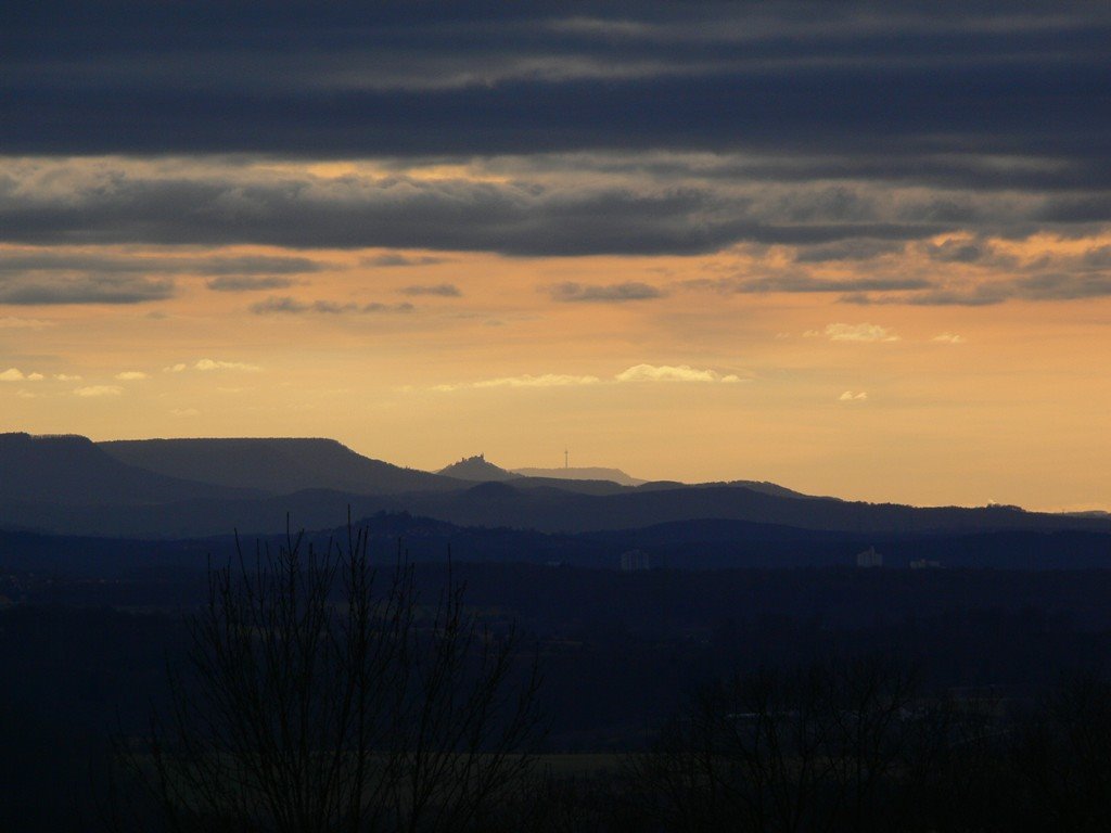 Blick von Krapfenreut zum Hohenzollern by bikejoe