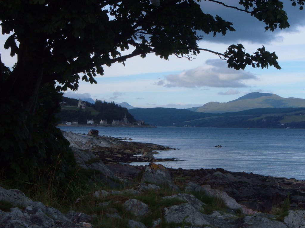 Marine Parade, Dunoon by mglancy