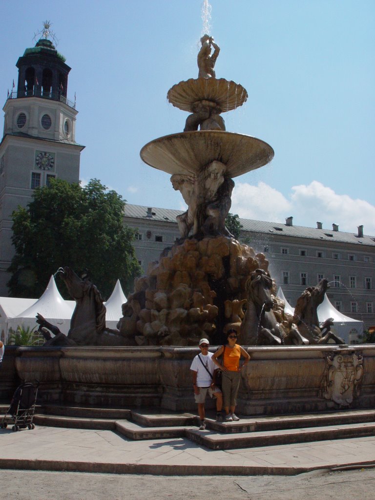 Brunnen am Residenzplatz by julskie50