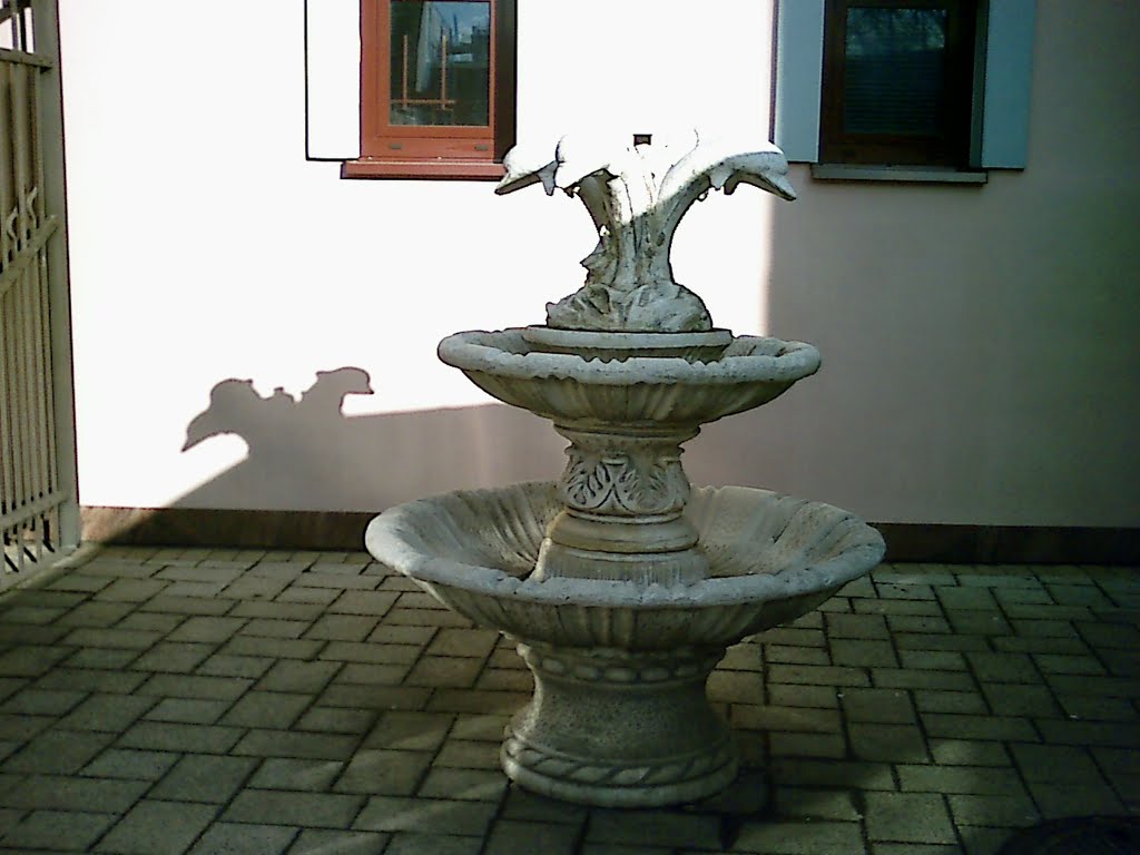 Fontána v Šapekovom dvore v Lučenci / Fountain in the courtyard Šapekovom Lučenec by Denis Ondriškovič