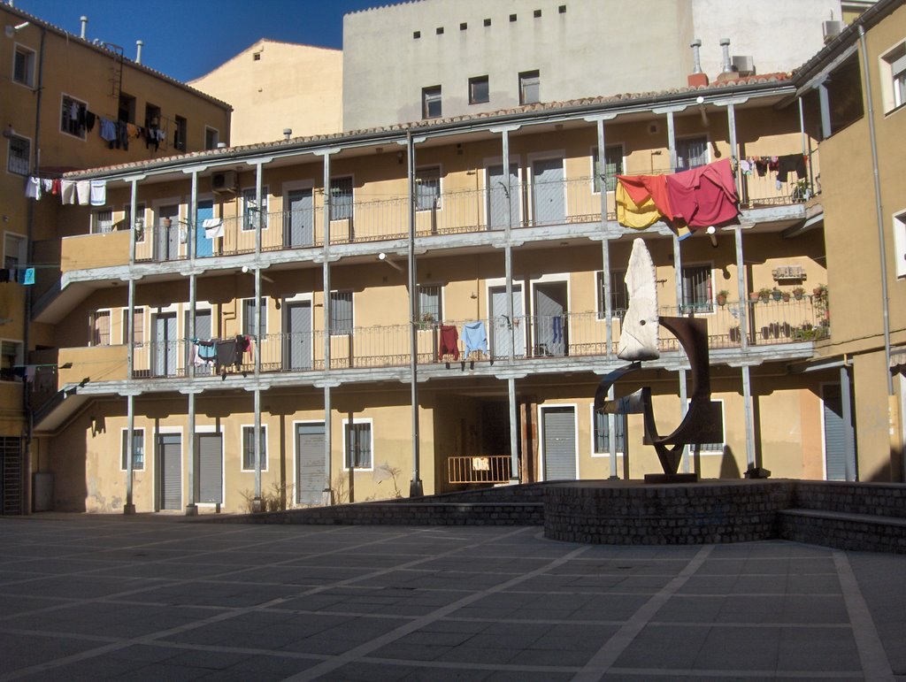 Patio de vecinos (JI) by Juan Ignacio Lagares