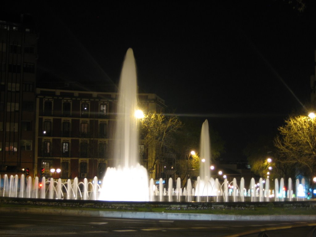 La glorieta de Ruiz Jimenez de noche by Jose Manuel Casado S…