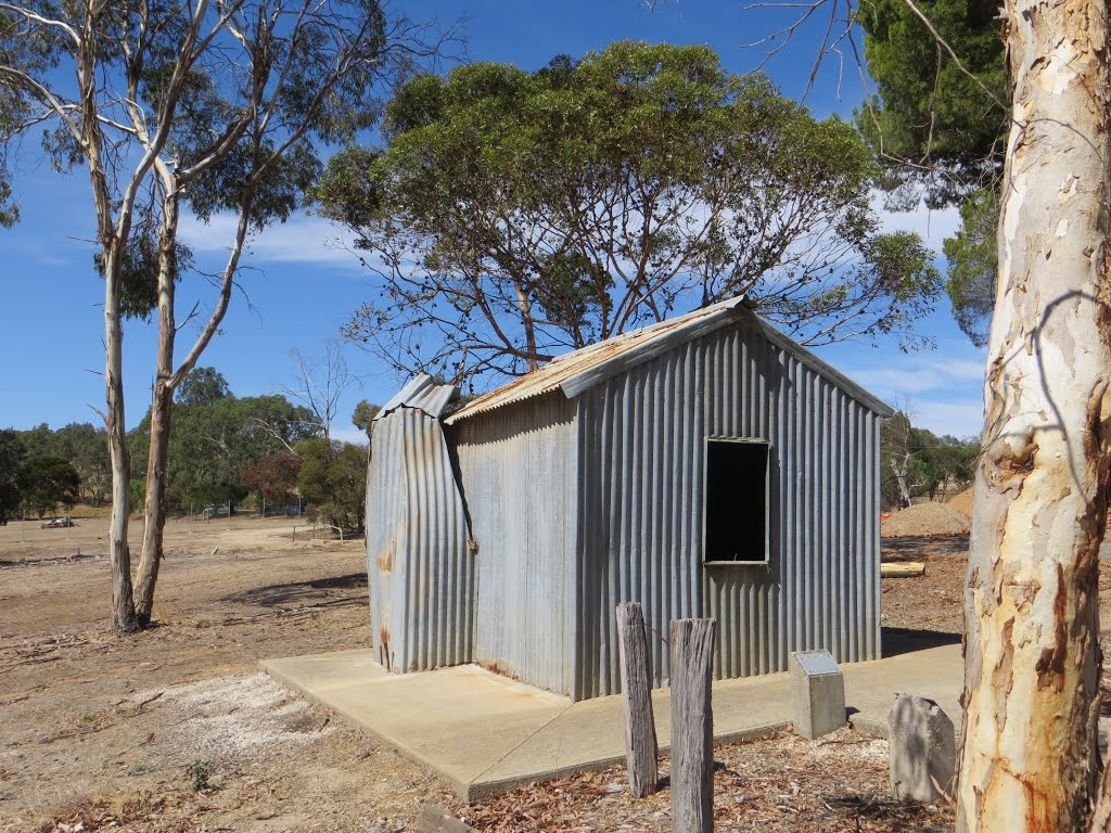 Very Old Meter Reader Metal Hut with Chimney, used as overnight Accommodation, used in country land areas in Mid North when Meter Readers used Horse & Cart Transport, display is at theBarossa Reservoir Park area in SA, on 17-03-2013 by Peter John Tate,