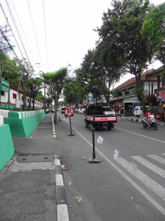 Streets of Kuta am by Aleksej Magdic