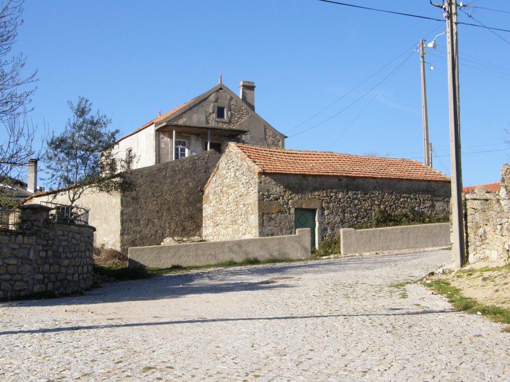 Casas de Batocas by Luís Seixas