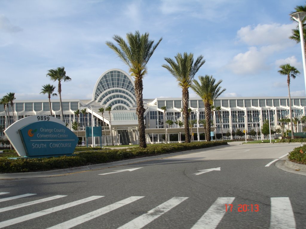 Orange Convention Center by André L. Battaglia