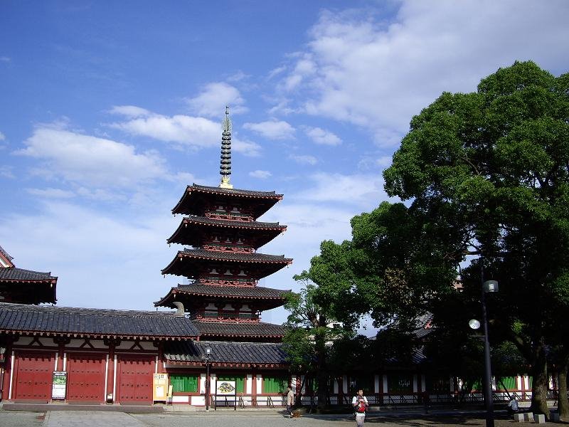 日本大阪市 四天王寺（Shitennoji Temple,Osaka） by Li zhiqiang