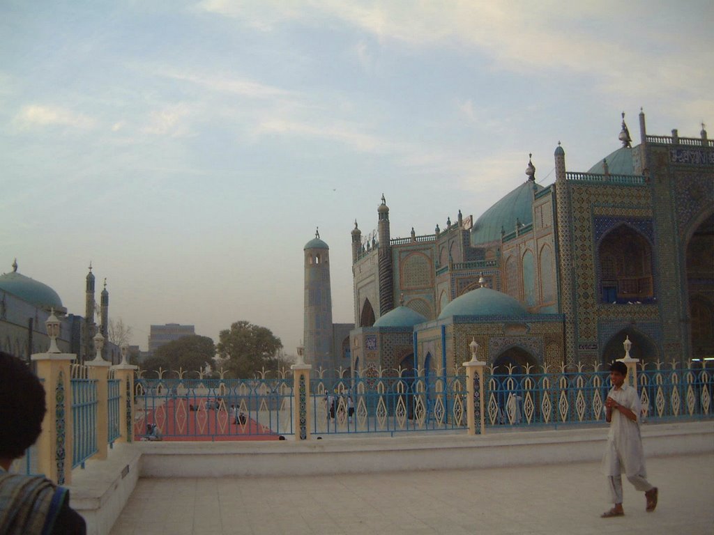 Mazar-e Sharif blue mosque by Mathias_Schroeder