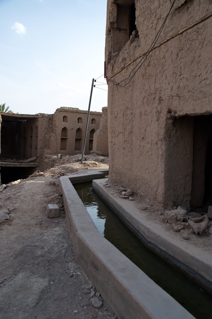 Falaj Al-Khatmeen in the Old City of Birkat Al-Mawz in Oman. by Nicola e Pina Oman 2012