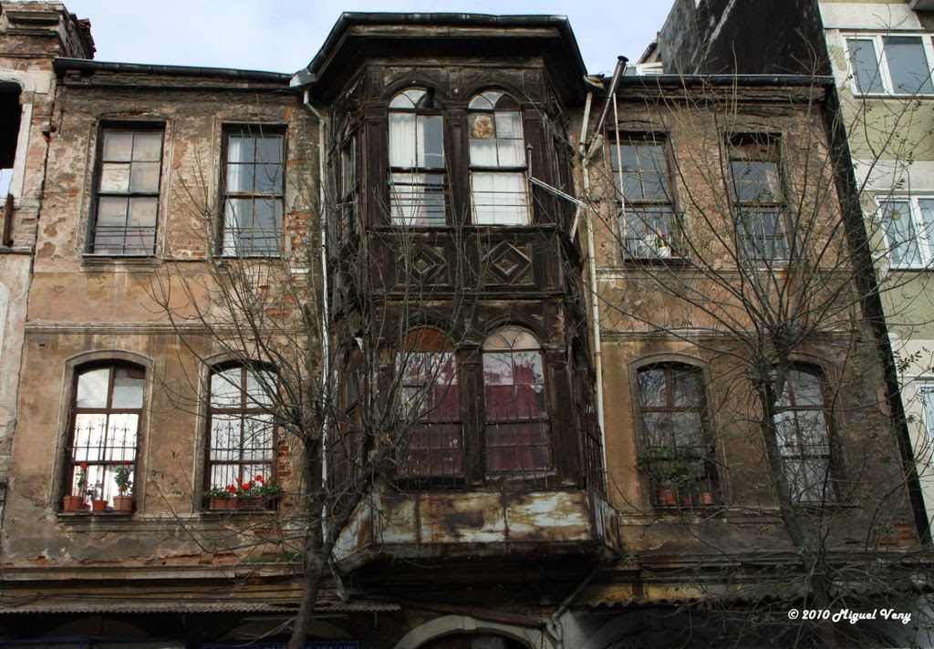 «Casas» c/ Hacı Manav Sk. - Barrio de Koca Mustafa Paşa (Fatih) - Estambul - Turquía by Miguel Veny