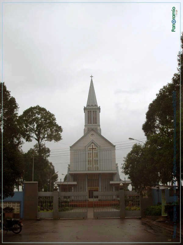 Nhà thờ - Dốc Mơ - Church by Vietnam - Paracels