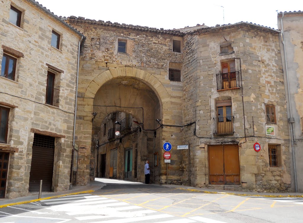 Santa Coloma de Queralt: portal del Sanou by Pedro Salcedo i Vaz