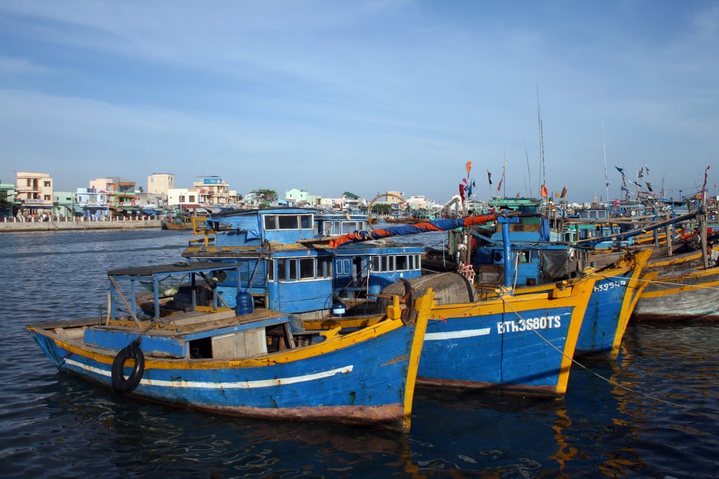 Phan Thiet by Dmitry Korovin