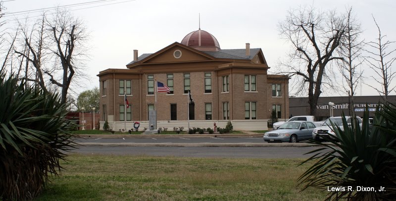 Rains County Courthouse 2013 by Xonid1