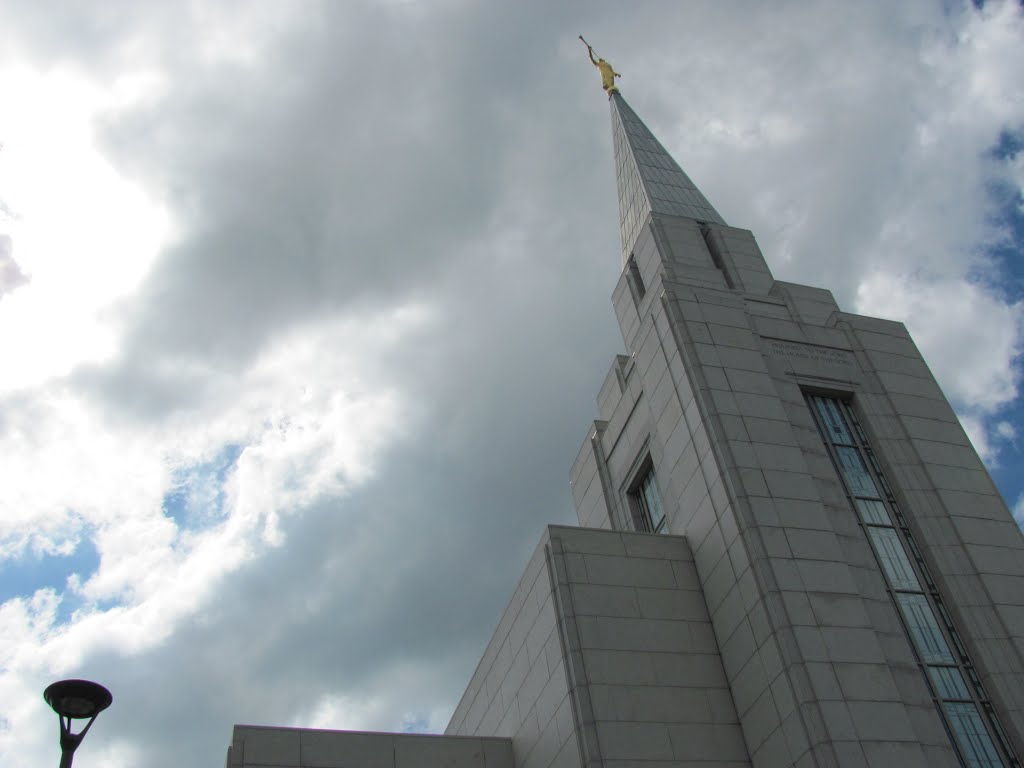 Where Heaven and Earth meet (Latter-day Saint Temple, Vancouver BC) by spencerdavidpatrick