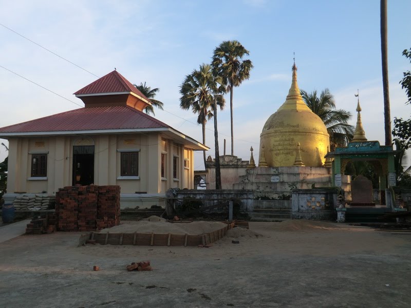 Stupa after Nargis by Myanmarchit