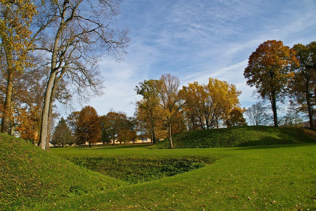 Newark Earthworks by Rumiana Koynova-Tenchova